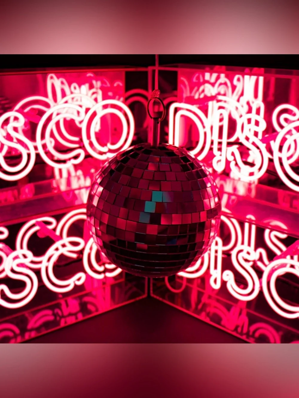 Locomocean Disco Glass Neon Box — Pink Neon ✨